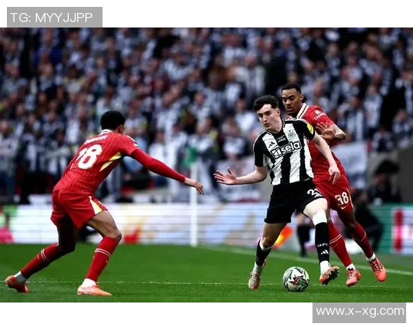 西甲激战：里昂逆转利物浦全场沸腾十大精彩进球回顾