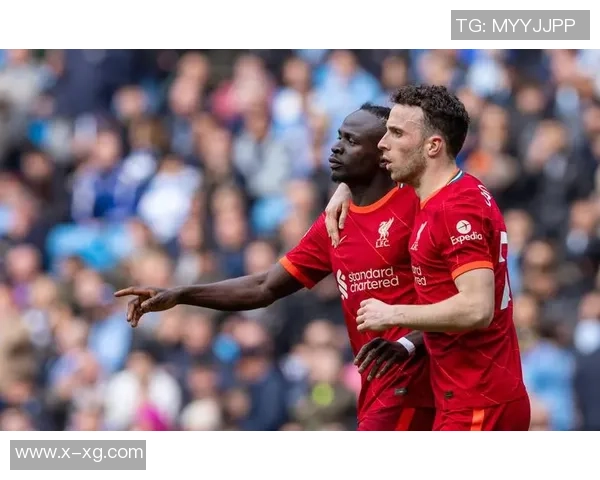 英超惊现冷门里昂与利物浦战成平局帽子戏法瞬间点燃全场激情