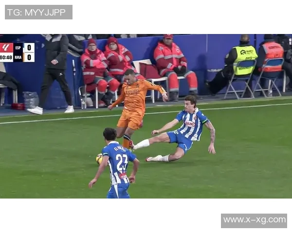 中超精彩对决那不勒斯大胜皇马乌龙球引发全场狂欢点评