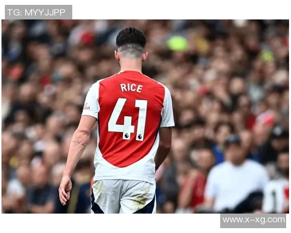 中超精彩对决阿森纳与巴黎圣日耳曼战成平局神扑瞬间引发全场热烈反响