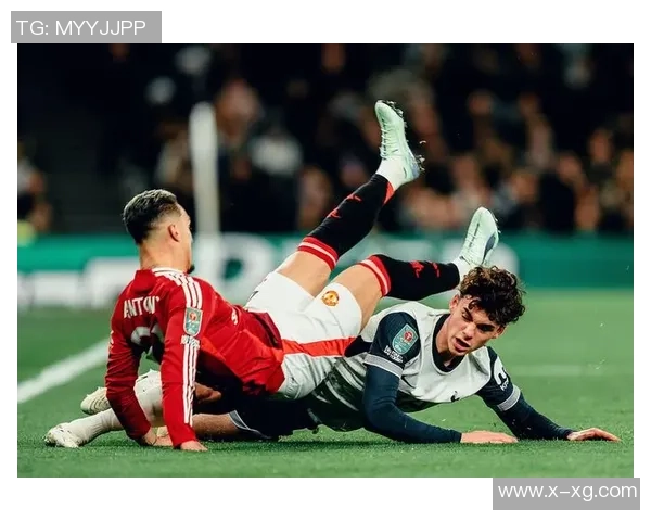 西甲激战波尔图与曼联握手言和精彩瞬间回顾与赛后深度分析 西甲激战波尔图与曼联握手言和精彩瞬间回顾与赛后深度分析